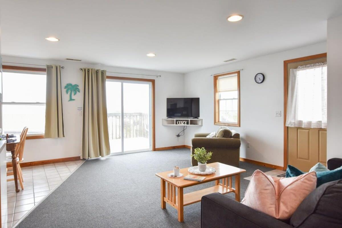 12216 - Beautiful Views Of Cape Cod Bay Access To Private Beach Easy Access To P-Town Труро Екстериор снимка