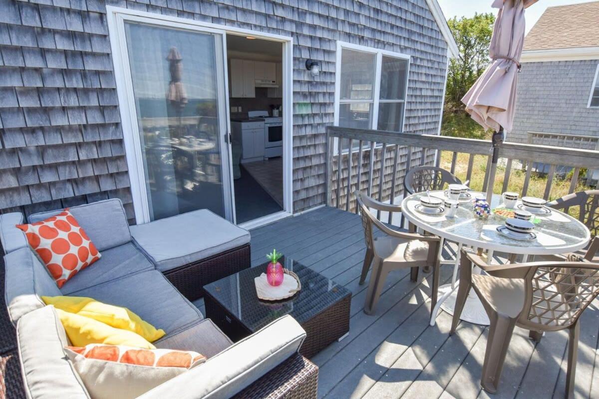 12216 - Beautiful Views Of Cape Cod Bay Access To Private Beach Easy Access To P-Town Труро Екстериор снимка