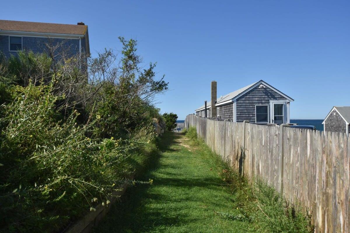 12216 - Beautiful Views Of Cape Cod Bay Access To Private Beach Easy Access To P-Town Труро Екстериор снимка